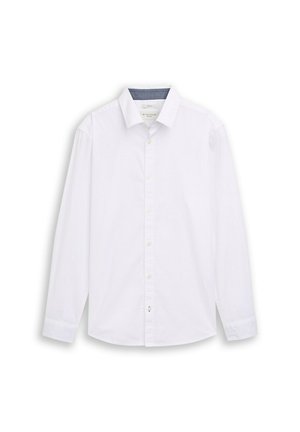 Weißes Herrenhemd mit langen Ärmeln, Knopfleiste vorne und kontrastierendem innerem Kragenfutter.