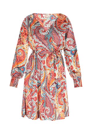 Sukienka z długim rękawem, zdobiona żywym wzorem paisley w odcieniach czerwieni, niebieskiego i pomarańczowego, z przewężoną talią i marszczonymi mankietami.