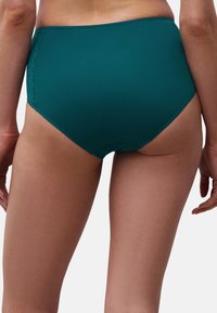 Chantelle Slip - oriental green