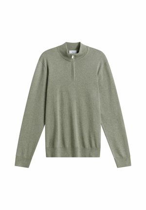 Pitkähihainen, vaaleanoliivinvihreä neulepaita, jossa on ribbineulos ja puolivollinen vetoketju edessä valkoisella taustalla.