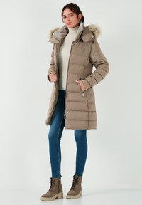 LELA Žieminis paltas - dark beige