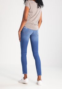 True Religion Džíny Slim Fit - blue denim