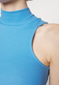 Noisy May NMMANALA HIGHNECK SKATER DRESS - Sukienka z dżerseju