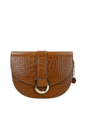 Bruine nep leren clutch met een krokodillenstructuur, ronde vorm, magnetische klepsluiting en een gouden hardware accent.
