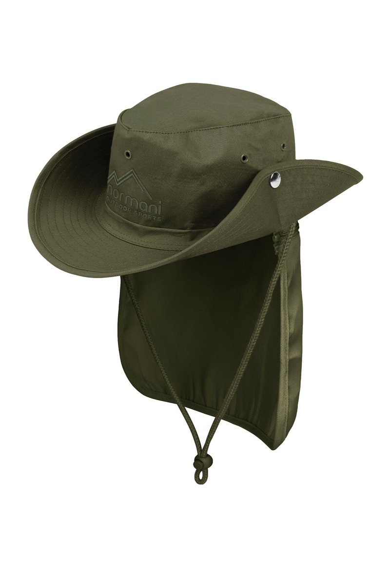 Olivgrüner Outdoor-Hut mit breiter Krempe, verstellbarem Kinnriemen und Nackenklappe. Mit gesticktem Logo und Belüftungsösen.