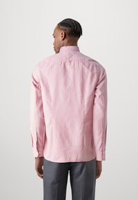 Tommy Hilfiger FLEX DOBBY - Srajca - teaberry blossom