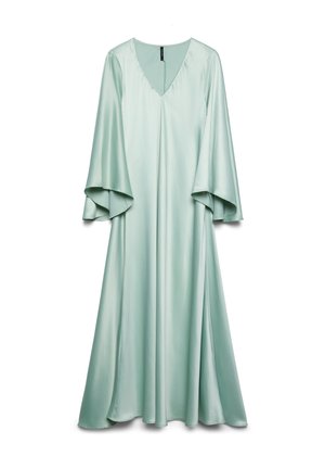 Abito midi in raso verde chiaro con scollo a V e ampie maniche lunghe a campana, vestibilità fluida e morbida.