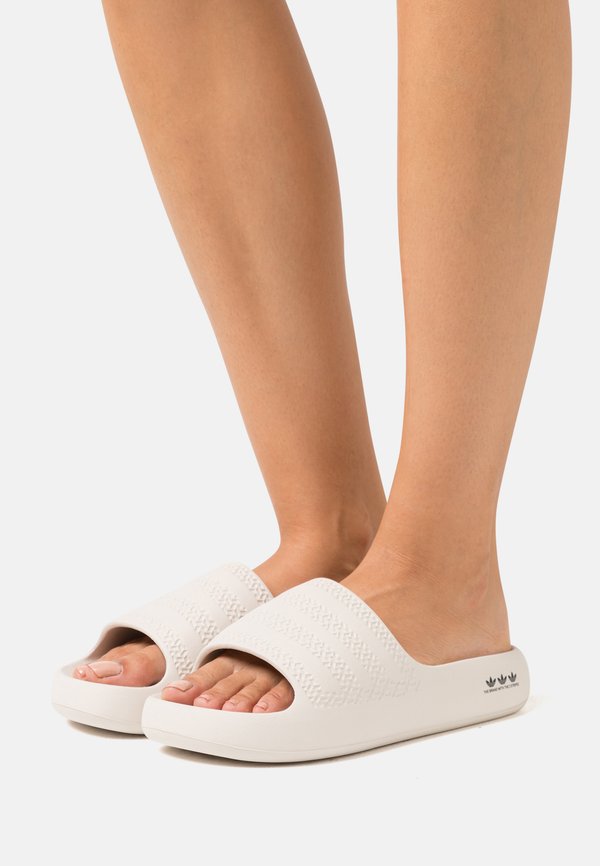 ADILETTE AYOON - Mules - beige