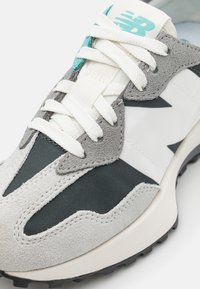 New Balance MS327 UNISEX - Sneakers low - grey