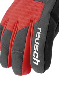 Rote und graue Winterhandschuhe mit einem strukturierten Design. Verfügt über gestickte Nähte und eine weiße Markenkennzeichnung an der Seite, die die Marke "Reusch" anzeigt.