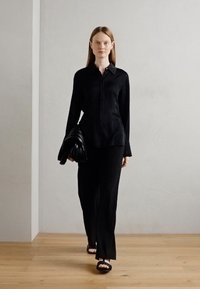 Gabor Comfort Páskové sandály  - schwarz/gold