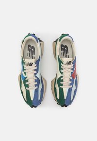 New Balance MS327 UNISEX - Sapatilhas - team forest green