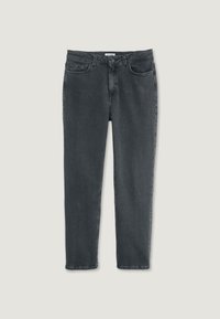 Jean en denim gris foncé avec une silhouette ajustée, cinq poches, passants pour ceinture, et une fermeture par bouton à la taille. Texture lisse et design classique.