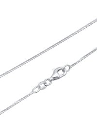 Sølv metal kædedesignet halskæde med flettet mønster, udstyret med en hummerlås og et indgraveret "925" mærke, der indikerer sterling sølv.