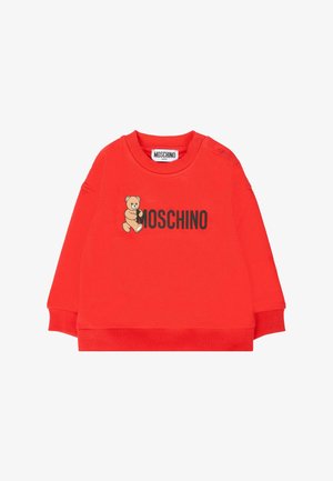 Sweatshirt en coton rouge avec des poignets et un col côtelés, arborant un logo noir "MOSCHINO" et un graphique d'ours sur le devant, à manches courtes.