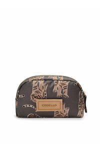 Zwarte pouch met tijgerprint; gemaakt van gestructureerde stof. Voorzien van een gouden rits en een rechthoekig logo-opnaad met de merknaam.