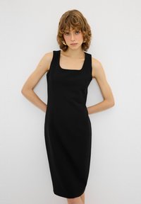 adL SLEEVELES SQUARE COLLOR - Etuikjole - black