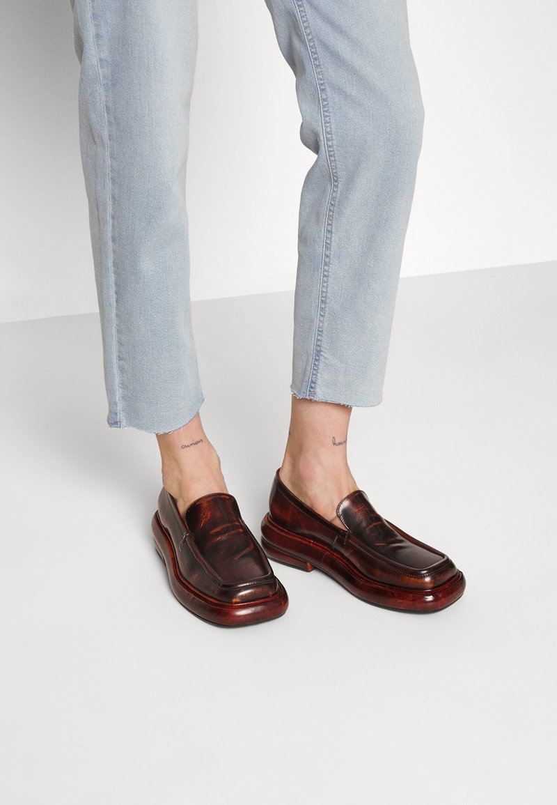 dkny straight leg jeans