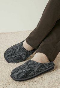 Next REGULAR FIT - HERRINGBONE - Čības - grey