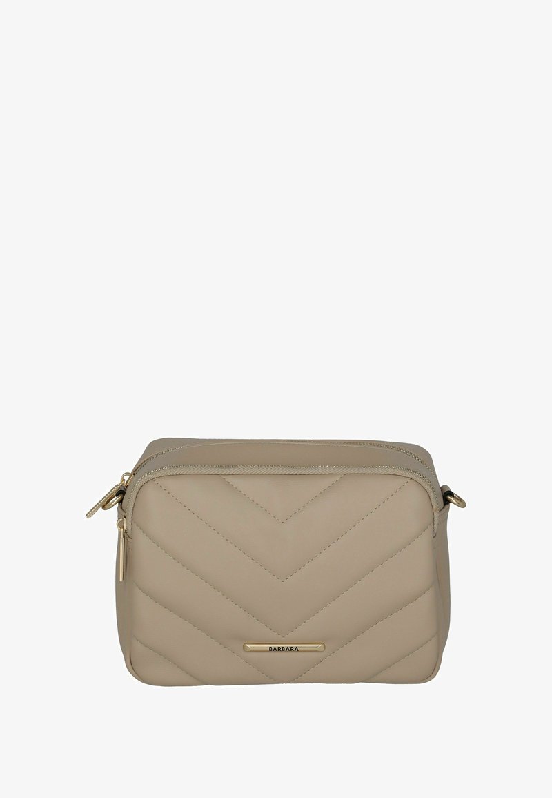 Borsa in pelle beige con motivo trapuntato a zigzag, hardware dorato, chiusura con zip e placca del marchio. Forma rettangolare adatta per cosmetici o viaggi.