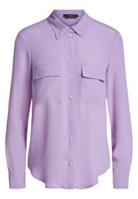 Camicia lilac a bottoni realizzata in tessuto leggero, con colletto classico, due tasche sul petto e maniche lunghe. Texture liscia e orlo arrotondato.