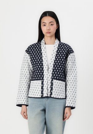 JDYAVALON QUILTED JACKET - Light jacket - egret/sky captain