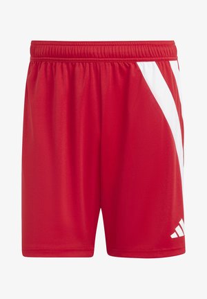 Røde idrettsshorts laget av lett materiale. Har et hvitt skråstripedesign og en elastisk linning for komfort.