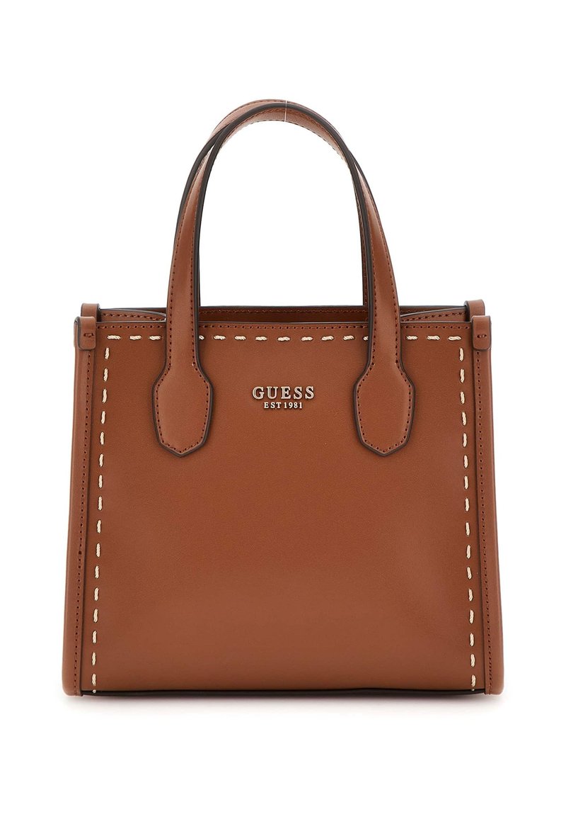 Borsa a mano in pelle marrone con due manici corti, cuciture visibili e logo impresso. Presenta una forma strutturata e linee pulite.
