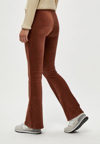Desires DEBRITT FLARED LEGGINGS - Hlače - glazed gin