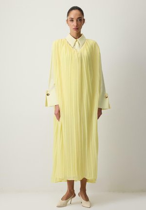 PLEATED - Denné šaty - yellow
