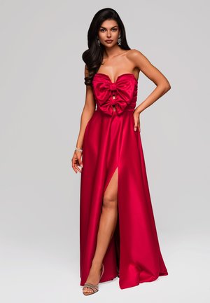 Occasion wear - red