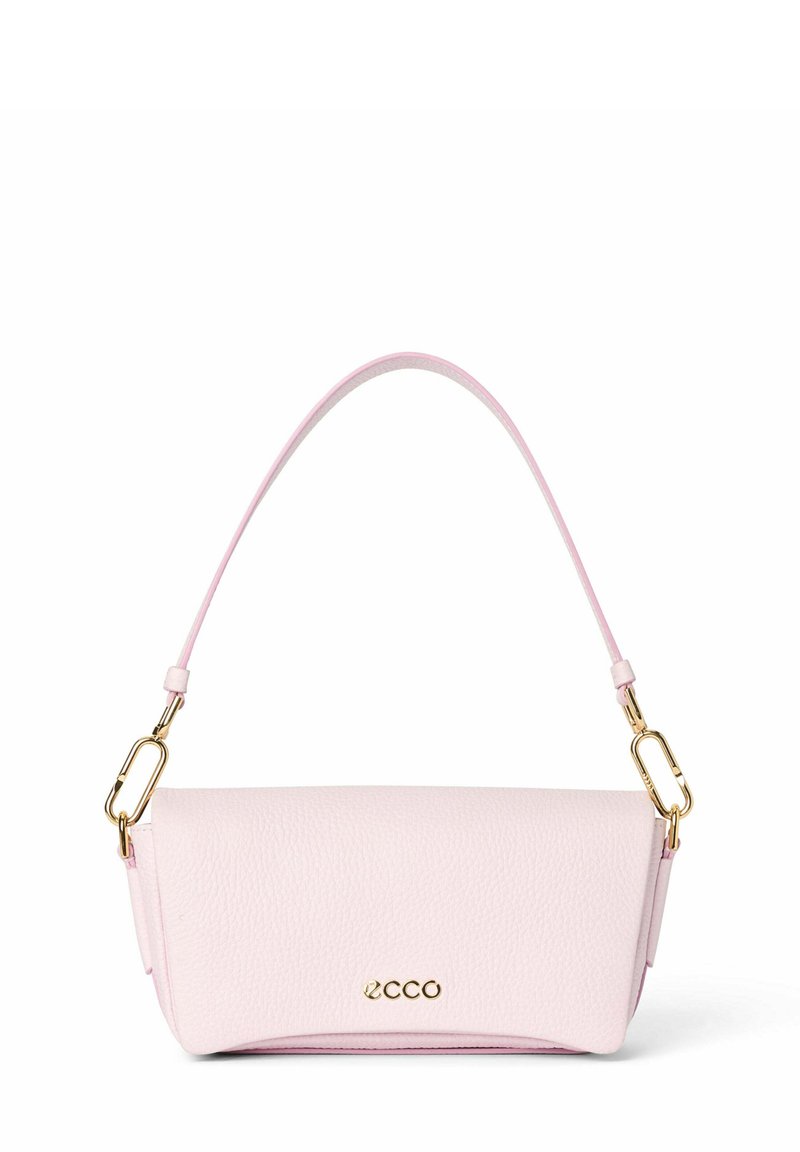 Rosa läderhandväska med en strukturerad design, som har en guldfärgad logotyp och en krökt axelrem med ett spänne. Slät yta.