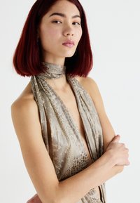 Jaded London SPYRO SNAKESKIN PLUNGE MINI DRESS - Cocktail φόρεμα / Φόρεμα για πάρτι - silver