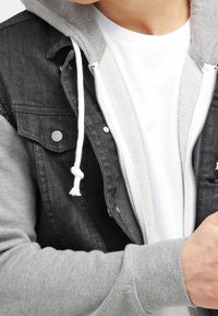 YOURTURN Väst - black