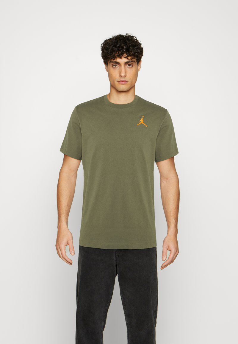 Jordan JUMPMAN CREW - T-shirt básica - medium olive/light curry