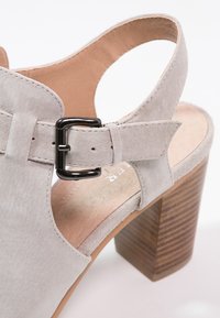 Pier One Sandales - grey