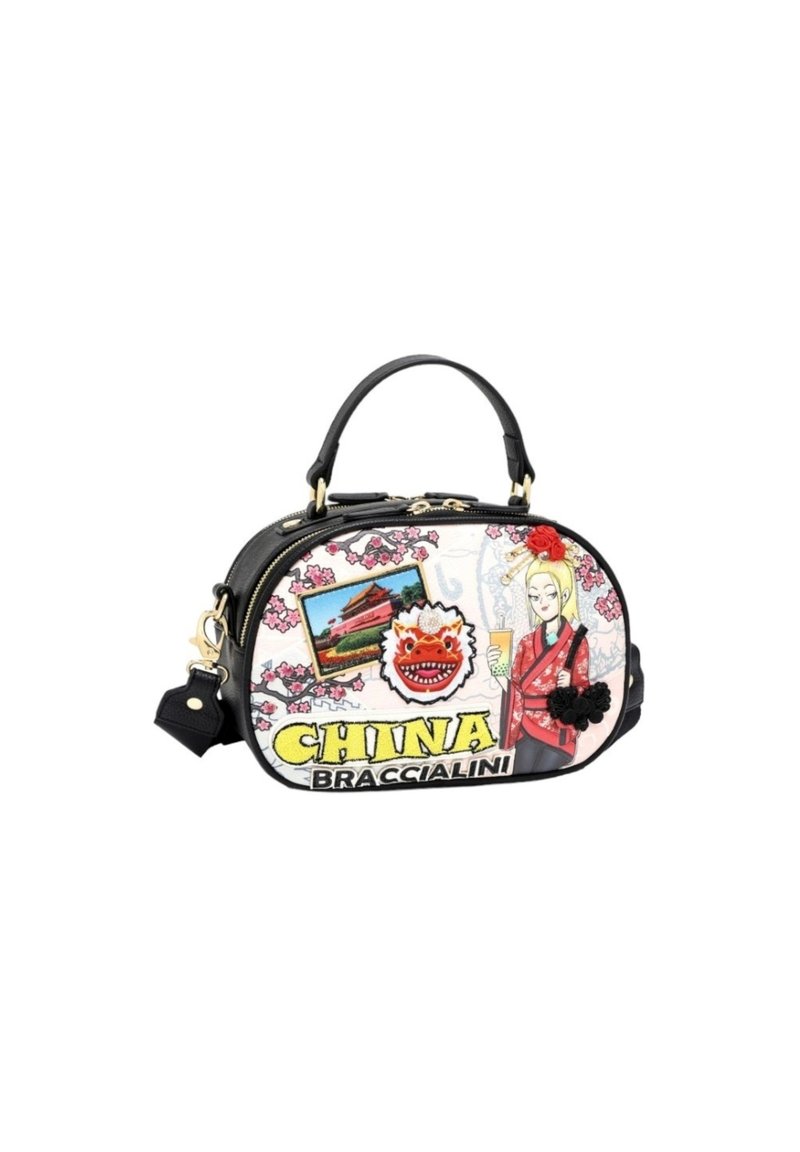 Schwarze strukturierte Handtasche mit grafischen Designs, die eine Frau, Kirschblüten und eine Drachenmaske zeigen. Mit Reißverschluss und zwei oberen Griffen.