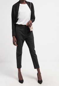 Anna Field Kardigan - black