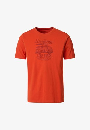 Pomarańczowy t-shirt z krótkim rękawem z wyblakłą grafiką vana i desek surfingowych oraz tekstem "Surfing Perfect Waves Long Beach South Pacific Ocean."