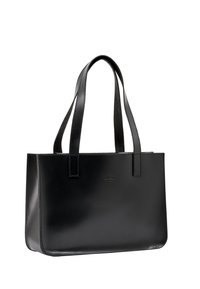 Černá kožená taška přes rameno se hladkým povrchem, obdélníkovým tvarem a dvojitými plochými uchy. Na přední straně je decentně embosované logo značky.