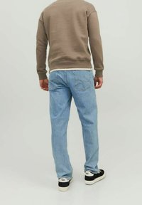 Jack & Jones Sudadera - dark brown