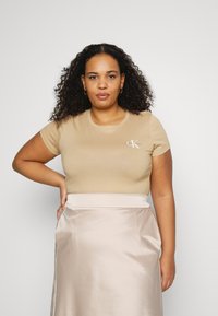 Calvin Klein Jeans MONOLOGO SLIM TEE 2 PACK - T-shirt básica - tawny sand/bright white