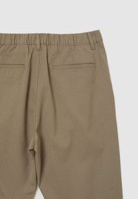 Calliope Chino - marrone