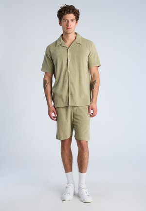 Lindbergh, RELAXED FIT SET - Short - dusty olive