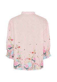 Stribet pink bluse med blomsterprint langs den nederste kant og ærmerne, med krave og let puffede ærmer.