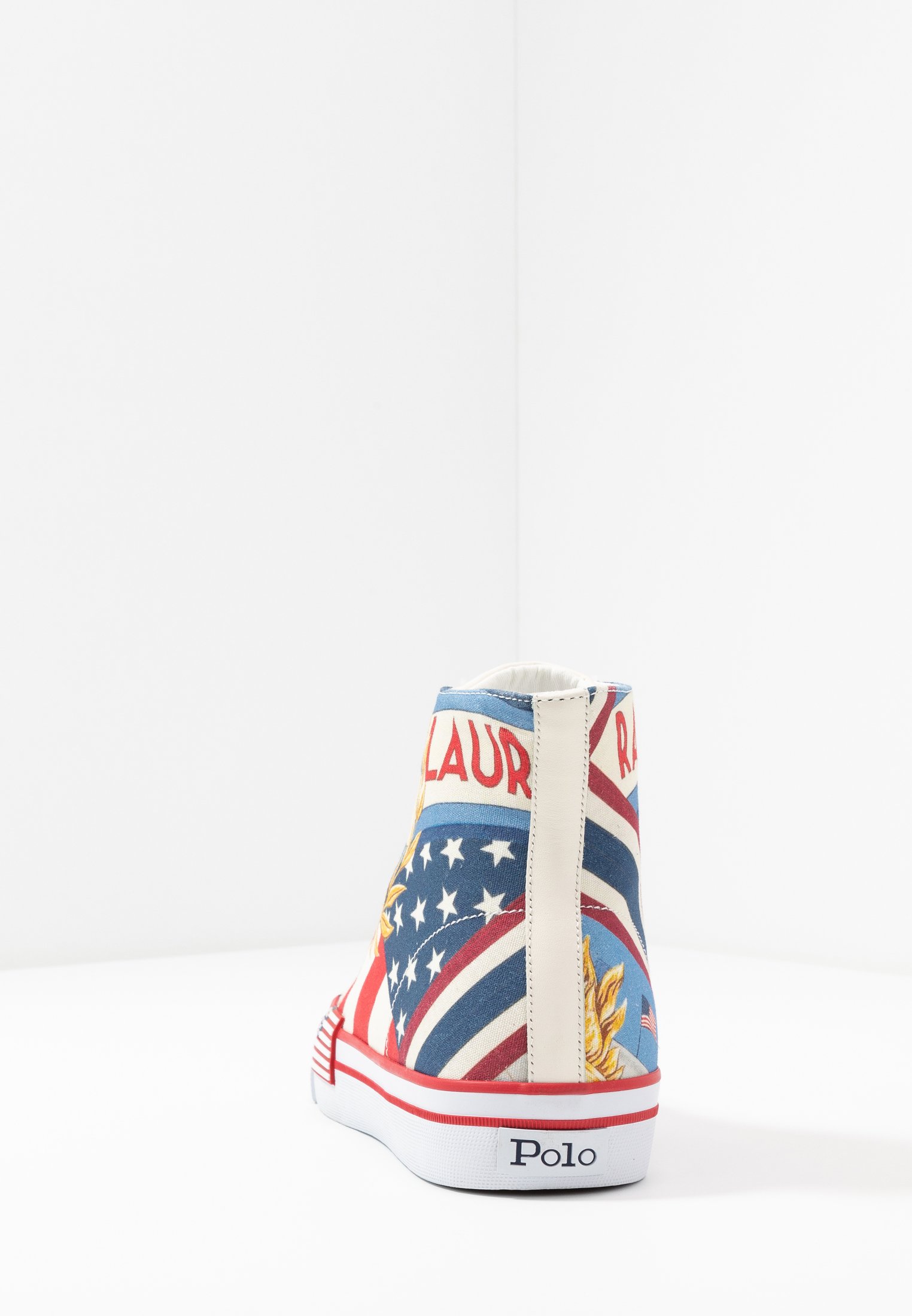 solomon chariots sneaker