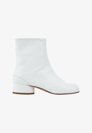 Maison Martin Margiela, Bottines - white