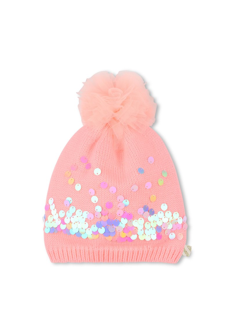 Bonnet en tricot rose avec un pompon en tulle duveteux sur le dessus, orné de paillettes multicolores disposées horizontalement sur la partie inférieure.