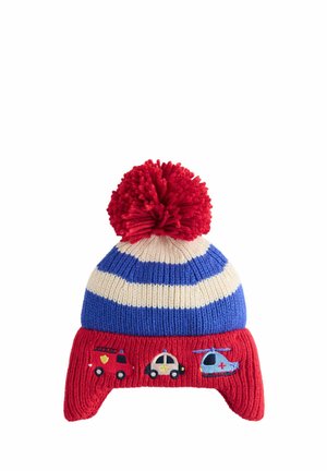 Strickmütze mit einem rot-blauen Streifenmuster, ausgestattet mit einem roten Bommel und gestickten Fahrzeugen am Schirm. Weicher Stoff.