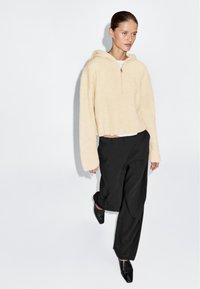 Massimo Dutti ZIP NECK WITH HOOD DETAIL - Trui - yellow